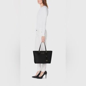 Michael Kors Jet Set Tote Black Zip Top